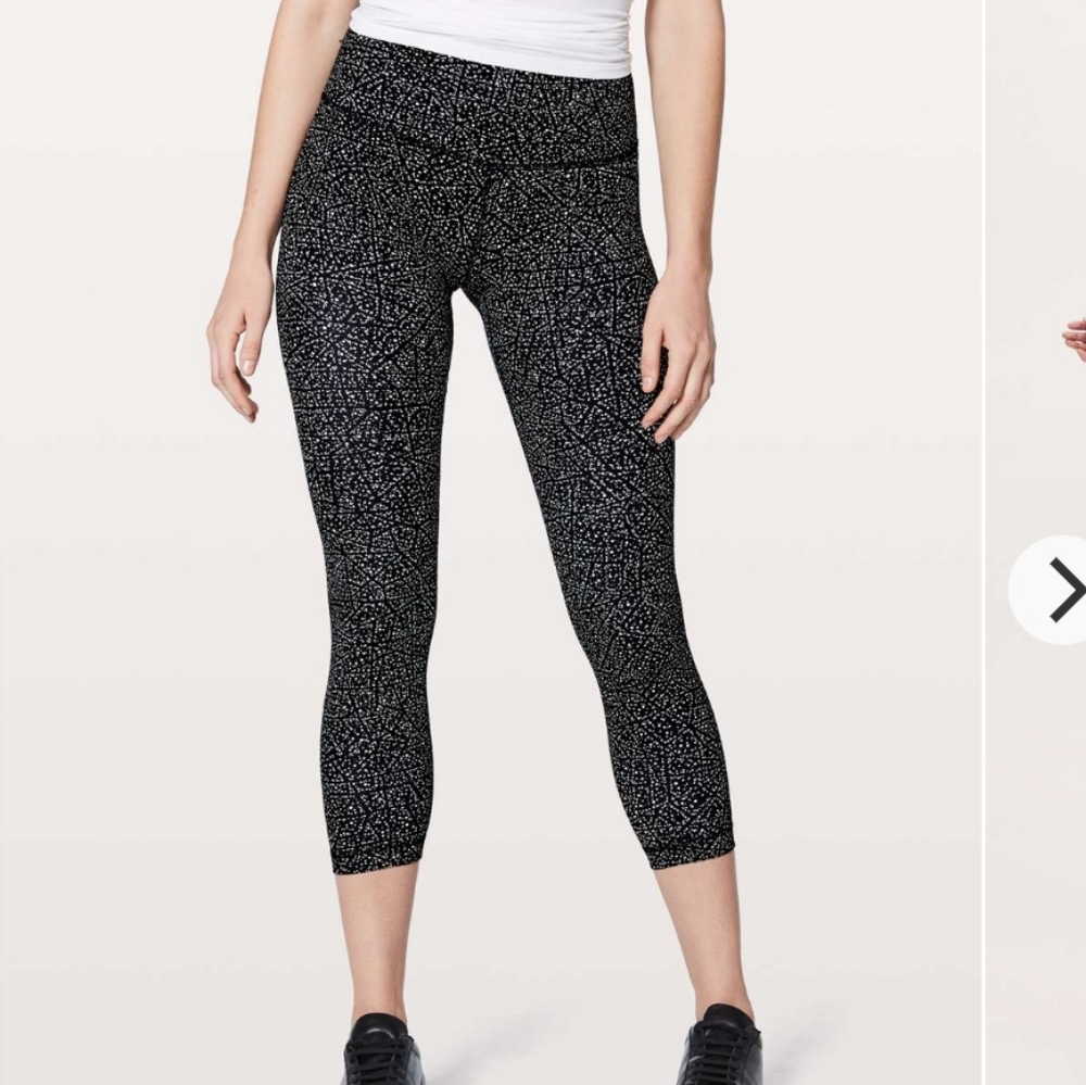 🍋Lululemon Aligns 25" Rare